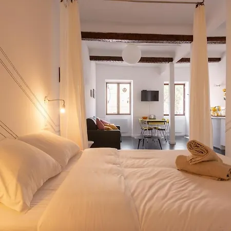 Mini Loft Au Coeur Du Panier - Apartment Marseilles